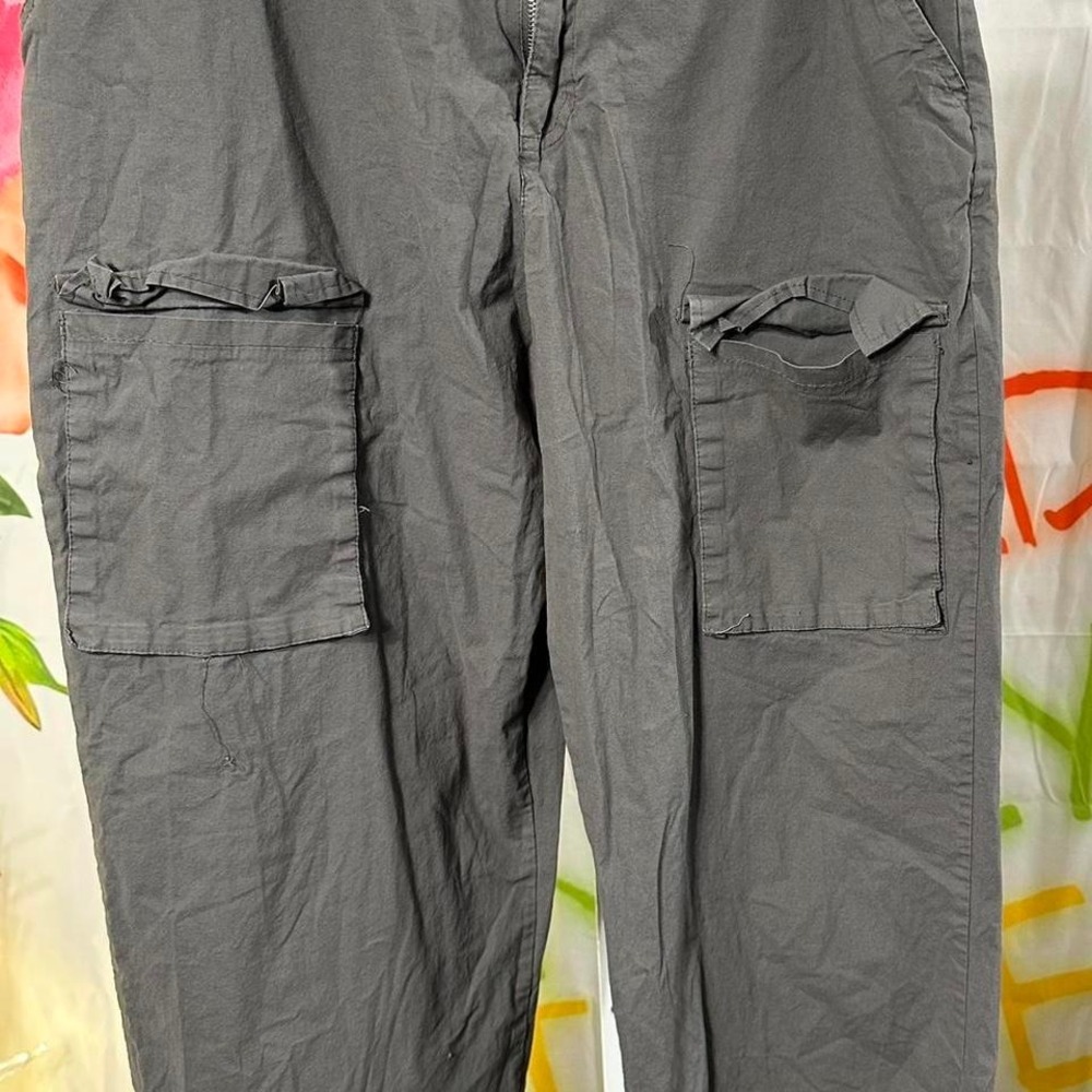 S197. Rachel Paige grey cargo pants Size L